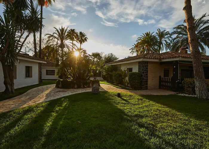 El Oasis Villa Resort