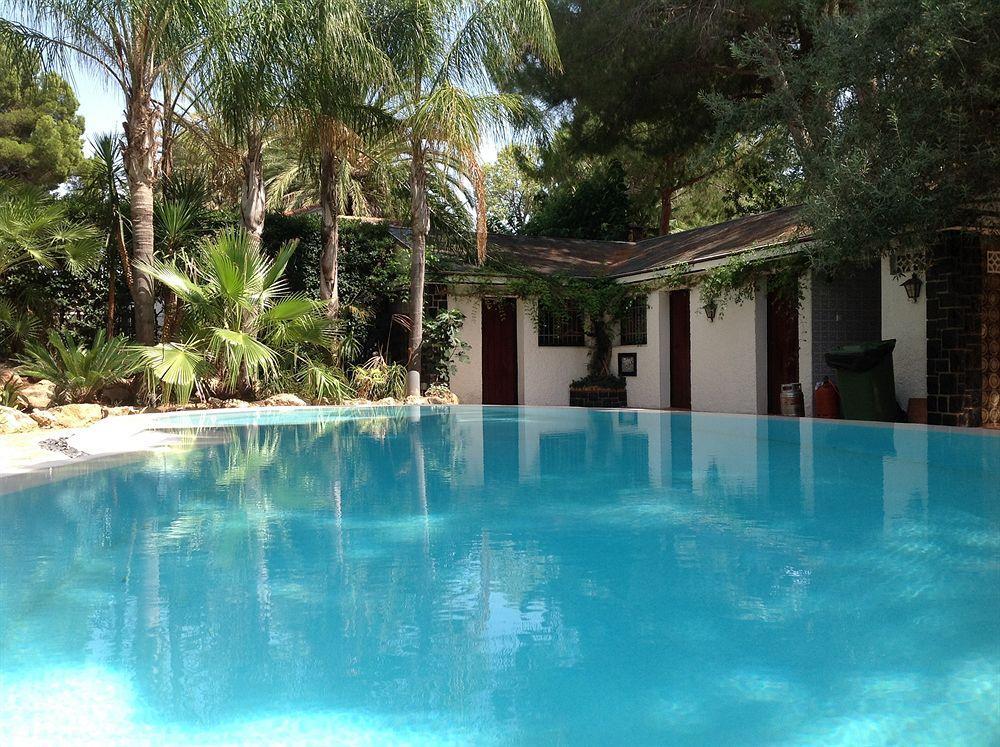 El Oasis * San Antonio de Banageber
